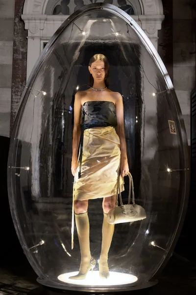 Look 14